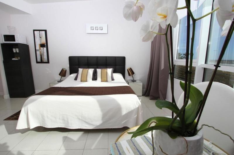 Bleu Mer Duplex & Suites Saint-Cyprien  Exterior photo