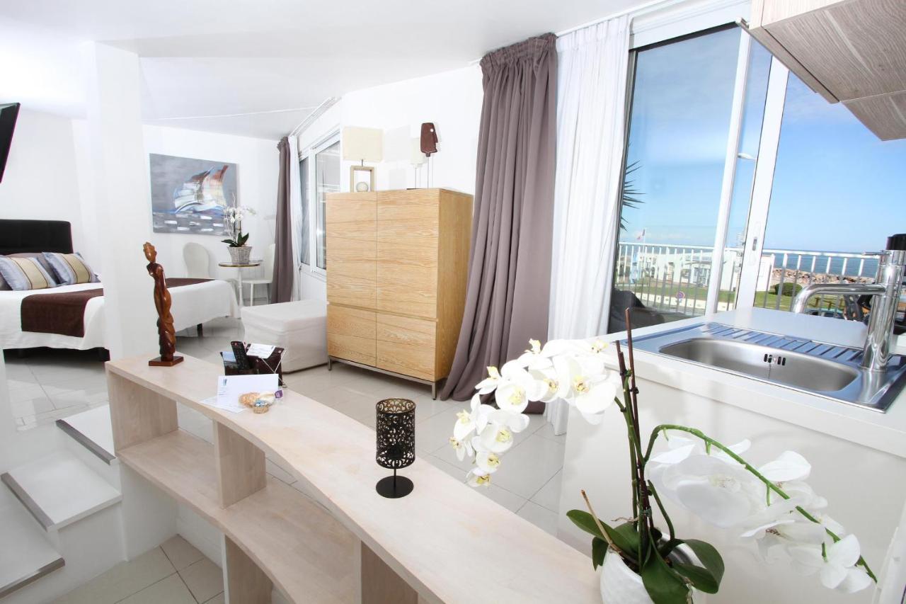 Bleu Mer Duplex & Suites Saint-Cyprien  Exterior photo